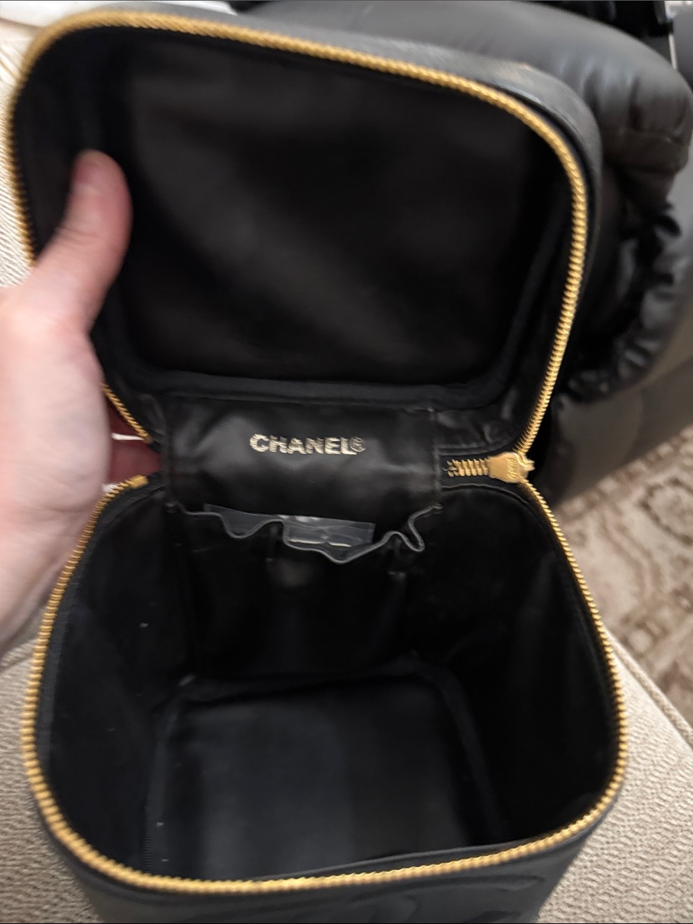 CHANEL Black Caviar Leather Vanity Case with Gold Hardware Accent - Picture 6 of 11